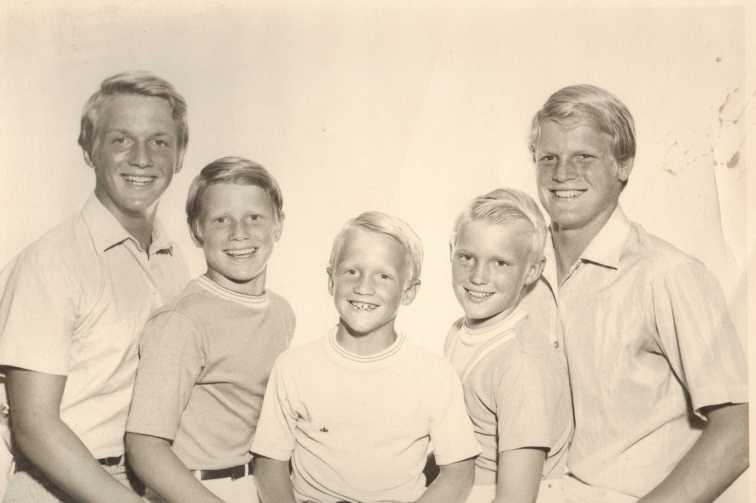 JR19 1970 Sandy &amp; brothers